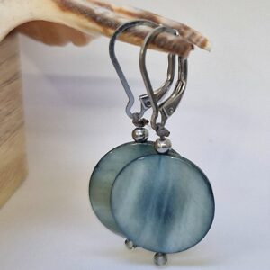 Blaue Perlmutt Ohrringe